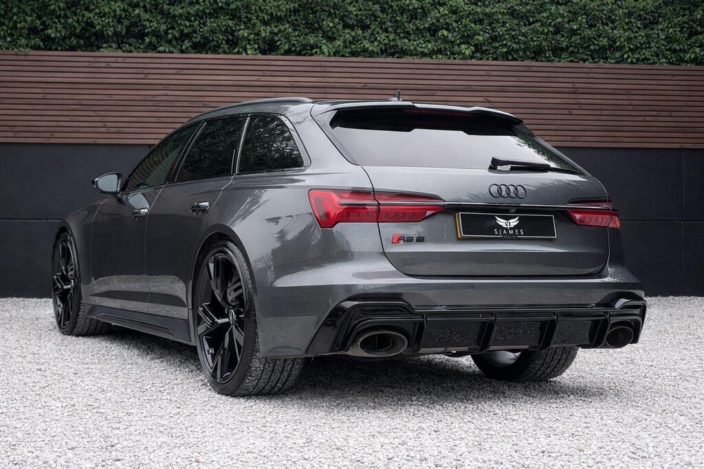 
								2021 Audi RS6 Avant Carbon Black Edition full									