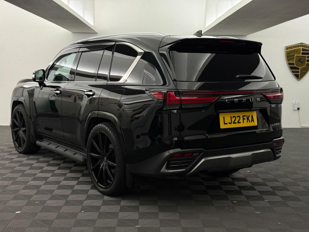 
								2022 Lexus LX600 full									