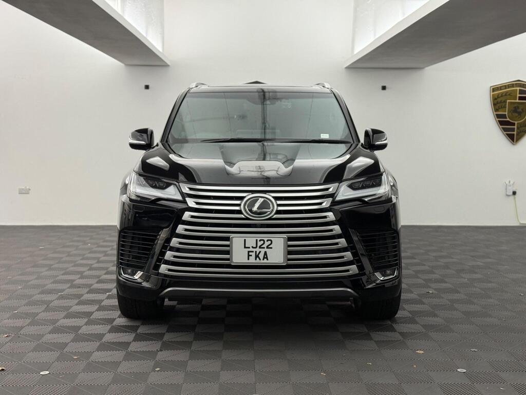 
								2022 Lexus LX600 full									