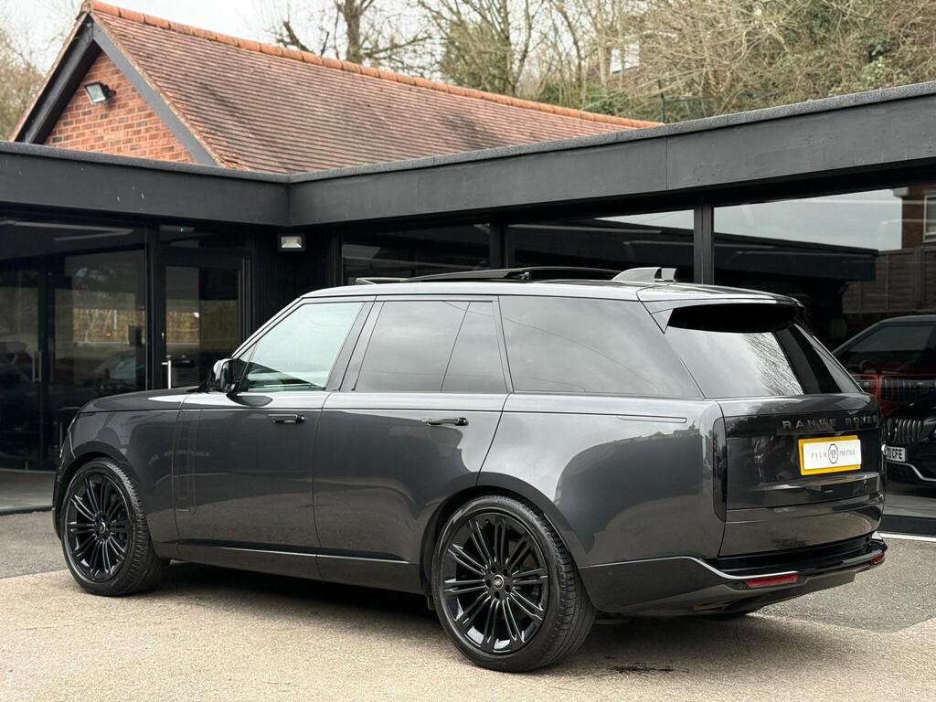 
								2023 Land Rover Range Rover MHEV HSE full									
