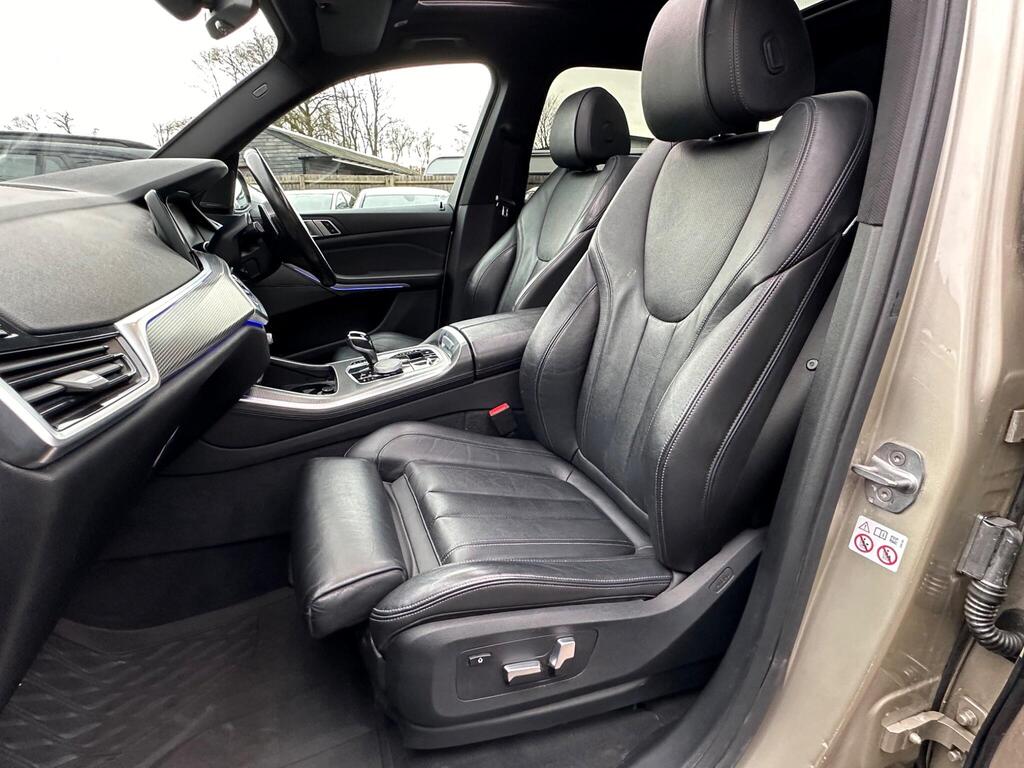 
								2019 BMW X5 30d xDrive M Sport full									