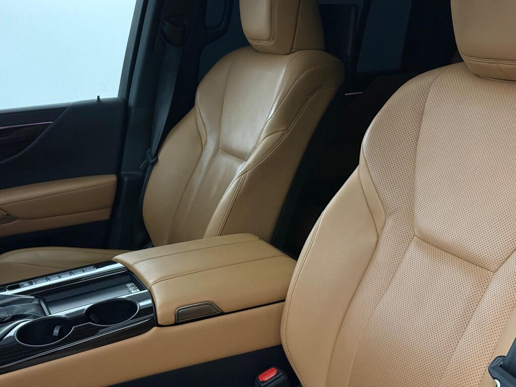 
								2022 Lexus LX600 full									