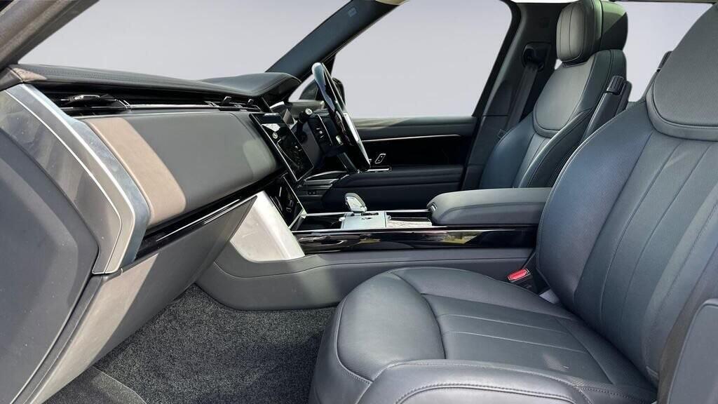 
								2023 Land Rover Range Rover MHEV HSE full									