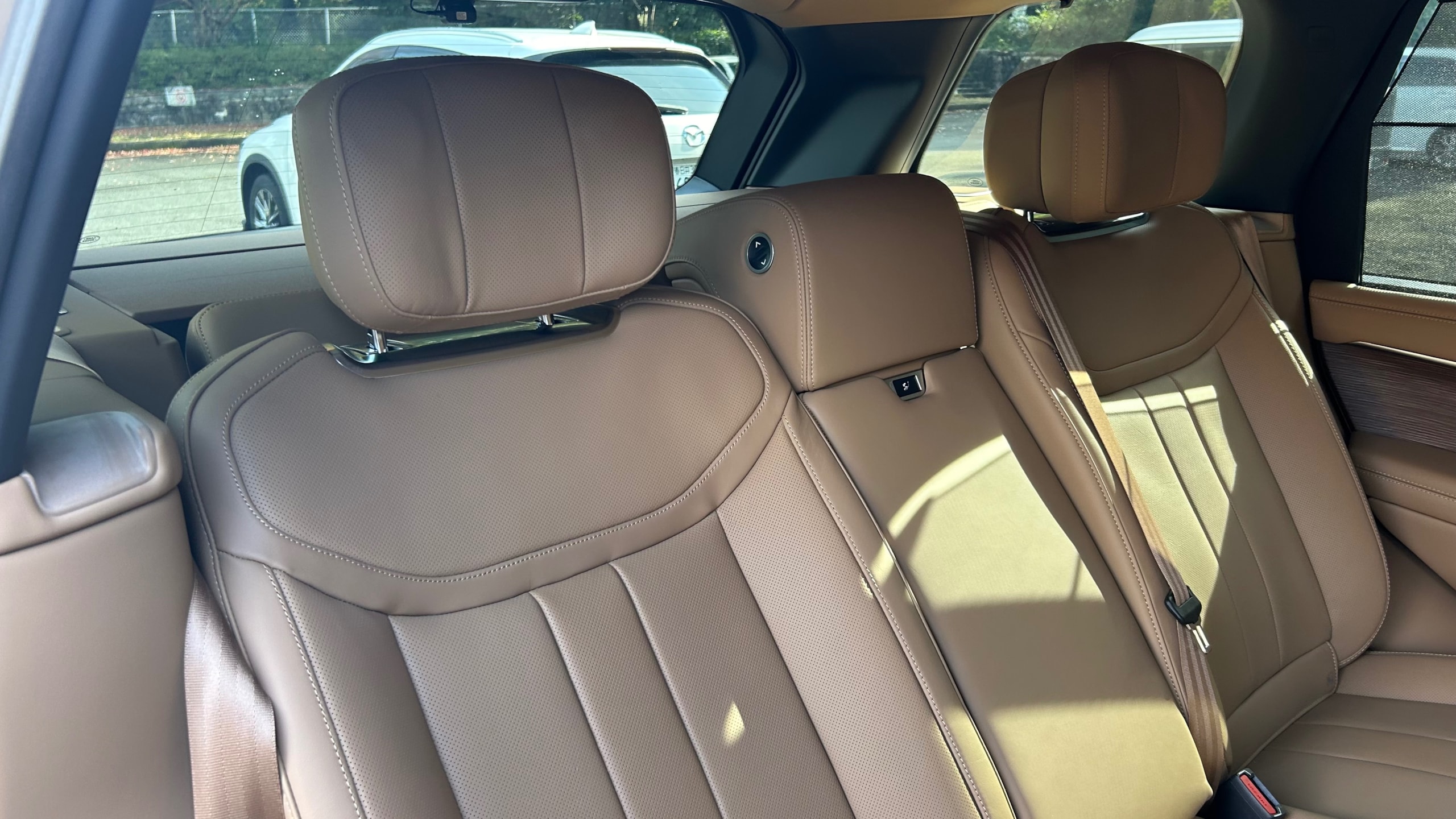 
								2024 Range Rover Autobiography D300 Standard Wheelbase full									