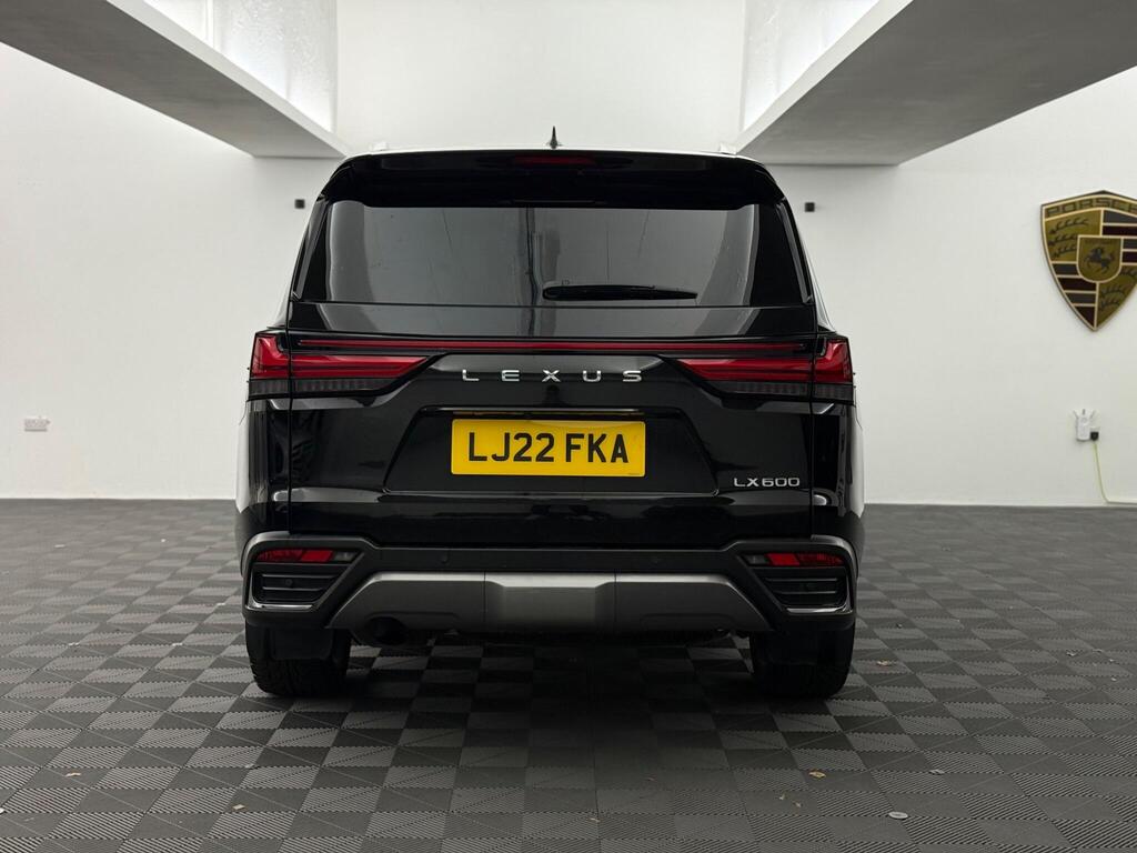 
								2022 Lexus LX600 full									